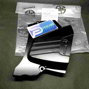 Cover Gear Tutup Gir Depan Ninja 150 RR New Hitam Original 14026-0095