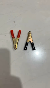 JEPIT JUMPER SEDANG DAN KECIL WARNA MERAH DAN HITAM HARGA PER 1 SET 2 PCS