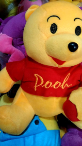 BONEKA BERUANG WINNIE THE POOH HONEY BINATANG KARAKTER MAINAN ANAK KADO SOUVENIR HIASAN BANTAL