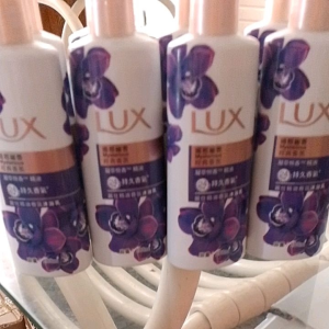 Lux Body Wash 200ml Imported from Singapore