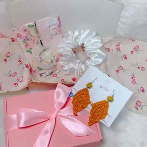 Gift Set Cute Pink Crocheted Earrings Keychains