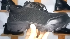 Brotherboots Sepatu Safety Sporty Ujung BesiSepatu Safety Ujung Besi Sepatu Kerja LapangProyekHikingKontruksi Bahan Kulit Sapi Kom Nilon Rajut