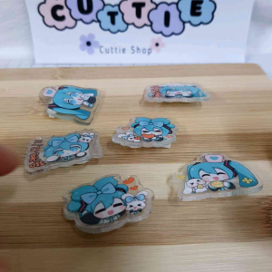 卡通动漫初音未来亚克力胸针 书包包包笔盒背包服饰挂件 可爱别针徽章配件礼物 Cartoon Cute Brooch Acrylic Badge Pin Diy Decoration School Pencil Bag Jewelry Gift for Kids Girls Kerongsang Tudung Budak Hiasan Beg Hadiah Kanak XZ31