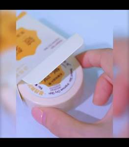 foot crack cream ครีมป้องกันส้นเท้าแตก ให้ความชุ่มชื้น （T46）