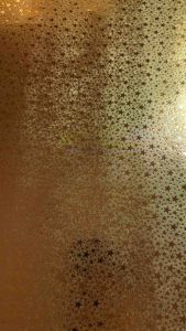 กระดาษเลเซอร์ลายดาว ลายหัวใจ ขนาด 50x70 ซม. (ซื้อ 10 แถม 1) ใช้ห่อของขวัญ ทำใบโพธิ์