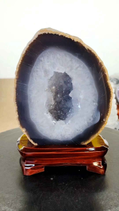 Natural High Grade Brazil Agate Crystal Geode Ornament UAG10