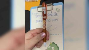 🧸ปากกา ปากกาเจล แบบกด ลายน้องหมี หมึกน้ำเงิน(สุ่มลาย)