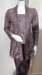 Kebaya Modern: Kekinian & Busui Friendly