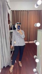 Kemeja basic Tabiko atasan salur kantong satu cocok buat kerja dan santai