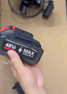 Quạt bàn tích điện tự xoay 10 cell 48V 2 chế độ gió quạt tích điện pin rời siêu trâu