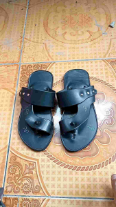 Sandal Karet Ban Pria: Tips & Panduan