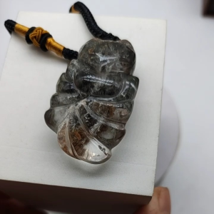 天然幽灵狐仙吊坠附吊坠绳 26x43mm Natural Phantom Fairy Fox Pendent with Pendent Rope