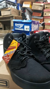 (cod) free ongkir sepatu sekolah anak SMA Ando hitam polos seri boot//sepatu Ando SMA/smp hitam polos//fashion/sz39-42