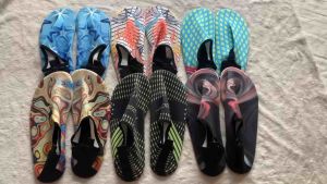 Giày Đi Biển cho người lớn nhiều màu sắc - Giao màu ngẫu nhiên