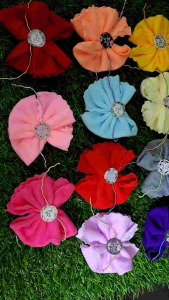 Doorgirft Handkerchief Perkhawinan /30 Pcs Per Pkt Souvenir Gift Handkerchief /Wedding Gift Perkhawinan /DIY Decoration /Souvenir Gift Decoration /Souvenir Gift Perkhawinan VIP In the Event of Wedding Parties or Birthday Parties or Full Moon Parties.