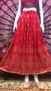 💥กระโปรงสวย งานพิมทองลายเก๋ๆจากอินเดีย สาวๆที่ชอบกระโปรงยาวรุ่นนี้ไม่ควรพลาด สินค้าพร้องส่ง