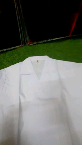 เสื้อคอฮาวายนักเรียนหญิง ตราละมุด 1 ตัว ใช้แต่งกายนักเรียนหญิงตั้งแต่ ป.1 ถึง ป.4 ผ้าโพลีเอเตอร์