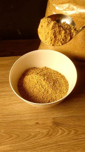 ถั่วลิสงคั่วป่น 1 kg: เป็นสด ใหม่ สะอาด ไม่เหม็นหืน ปรุงก๋วยเตี๋ยวต้มยำ