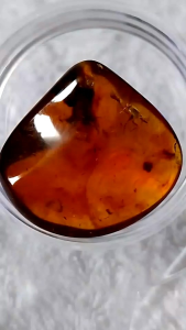 รอบที่-5 ก-17 จี้อำพันพม่าแบบมีดอกสวยงาม อำพันแท้ 100%