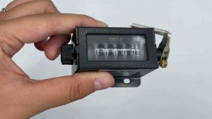 Bộ Đếm Số Cơ 5 Số D67-F dùng để đếm số lượng thiết bị