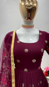 [PRE ORDER] Presenting New Real Modling Product Quality Ready Heavy Fox Georgette With Hevvy 5mm Siqwans Emrodery Work With Sleeves With