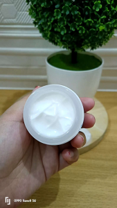 Sunscreen acne white day cream acne spf50