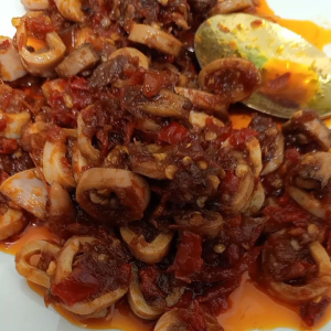 PROMO 2 BUNGKUS SAMBEL CUMI ASIN POTONG EXTRA HOT PEDAS 25 GRAM TANPA PENGAWET / KEMASAN SACHET