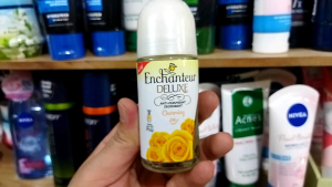 Lăn khử mùi Enchanteur hương nước hoa Charming 50ml