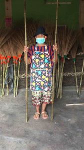 ไม้กวาดหยากไย่ (ใยตาล) ยาว 2.6เมตร