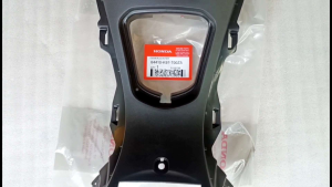 64410-K97-T00ZA Cover Center Tangki PCX 150 Tahun 2017-2021