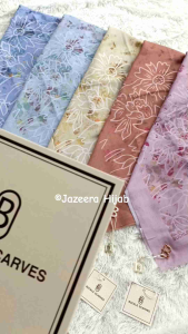 Hijab motif buckle box segi empat motif