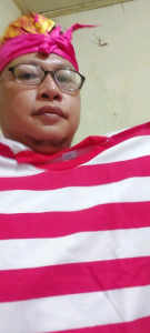 Baju Kaos Merah Putih Adat Madura
