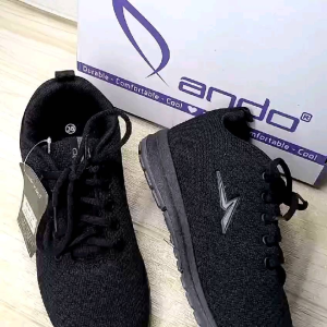 Sepatu Sekolah Anak Desain Modern & Nyaman