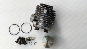 เฉพาะชุดเสื้อสูบ+ชุดลูกสูบเครื่องตัดแบบครบชุด"ยี่ห้อ" มากีต้า Makita RBC411U  ของแท้ใส่ได้กับเครื่องRabbitแรบบิทNB411 RBC 411 เครื่องตัดหญ้า 411 ทุกรุ่น "ขนาด40 มิล."