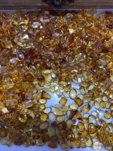 011341-MỘT VIÊN CITRINE(palmeira) THẠCH ANH VÀNG (THIÊN NHIÊN) size nhỏ 1-2ct ( 5-8ly) lấy ngẫu nhiên xem kỷ ảnh chụp ( hàng thật tông màu sẽ lệch như ảnh)