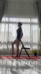 Ghế tập yoga ghế yoga không cầu có thể gấp gọn chắc chắn tạo cảm giác an toàn khi tập yoga. ghế tập yoga mầu đen ghế tập yoga mầu Hồng ghế tập yoga chuyên dụng free ship bền đẹp a Khang sports chuyên cung cấp dụng cụ tập yoga Chính hãng.