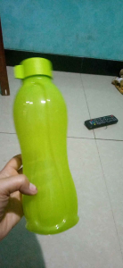 Tupperware eco 750 ml hijau tutup ulir