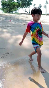 เสื้อมัดย้อมเด็ก สีสด สีสวยมาก สีติดทน ติดนาน ใส่สบาย