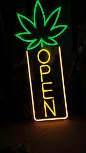 ป้ายไฟ ป้ายไฟร้าน ป้ายไฟตัวอักษร ป้ายไฟวิ่ง ป้ายไฟled ป้ายไฟใบเขียว+open สกินสี 80x36cm