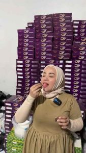 1 kardus coklat cashew isi 4 pack ( 80 picis )
