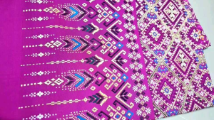 ผ้าเเพรวากาฬสินธุ์ ราชินีผ้าไทย ทอลาย100% ไม่หดไม่ตกสี ขนาด110*180cm. ตัดชุด นุ่งซิ่น ผ้าถุง ของขวัญ ของฝากรับไหว้ ใส่ออกงาน ดูหรูดูเเพง