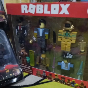 Roblox miniature characters set legend collectibles (no code)