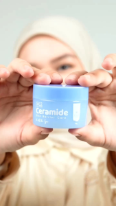 Ceramide SR12 Skin Barrier Care melembabkan mencerahkan