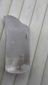 ไพลินสีขาวดิบที่เพาะเลี้ยงในห้องแล็บ ไพลินที่เพาะเลี้ยงในห้องแล็บไม่ได้ผ่านความร้อน น้ำหนัก 92 กรัม