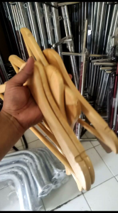 Hanger kayu palang dewasa lusinan ( 12 pcs)