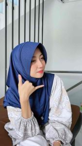 Hijab PET LEBAR SIZE M Bergo instan kerudung sekolah jilbab anak