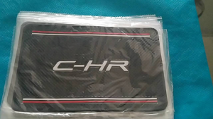 แผ่นกันลื่นคอนโซลรถ  c-hr yaris camry hilux fortuner prius outlander daihatsu juke pajero MG