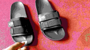 sandal sloop cowok sandal slip on sandal model masuk sandal cewek sandal Larisa