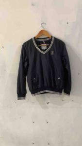 Outdor Ellesse: Desain Gaya Kasual untuk Pakaian Outdoor