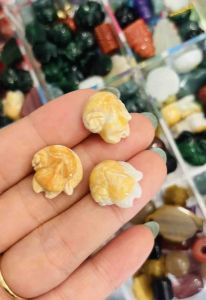 Mặt hồ ly 9 đuôi ôm hoa khoan sẵn lỗ xỏ 2li làm vòng tay đá ngọc cẩm thạch thiên nhiên